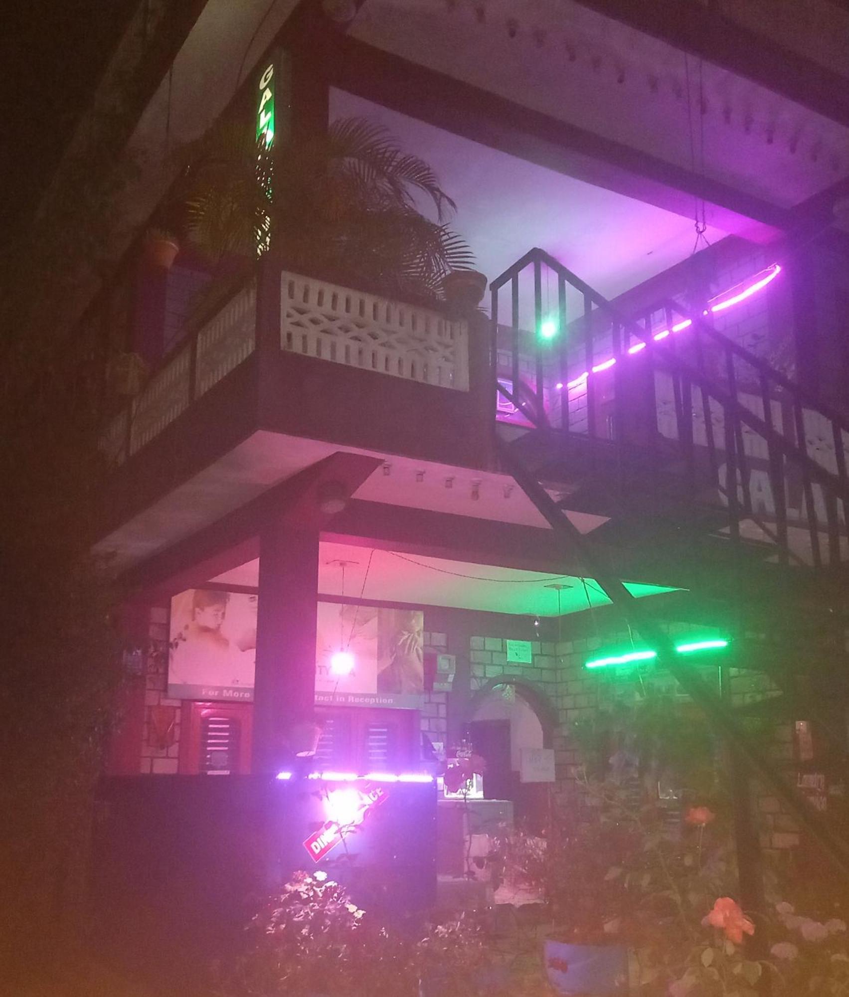 Galaxy Inn Guest House โพคารา ภายนอก รูปภาพ