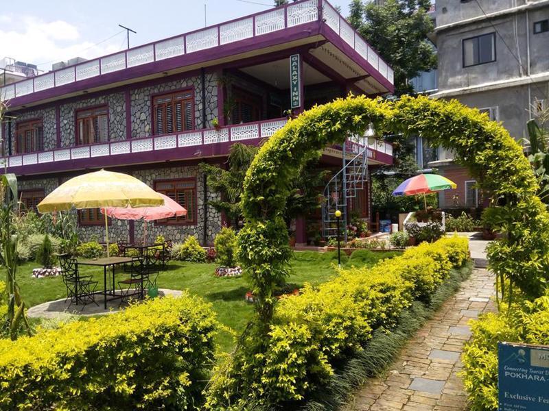Galaxy Inn Guest House โพคารา ภายนอก รูปภาพ