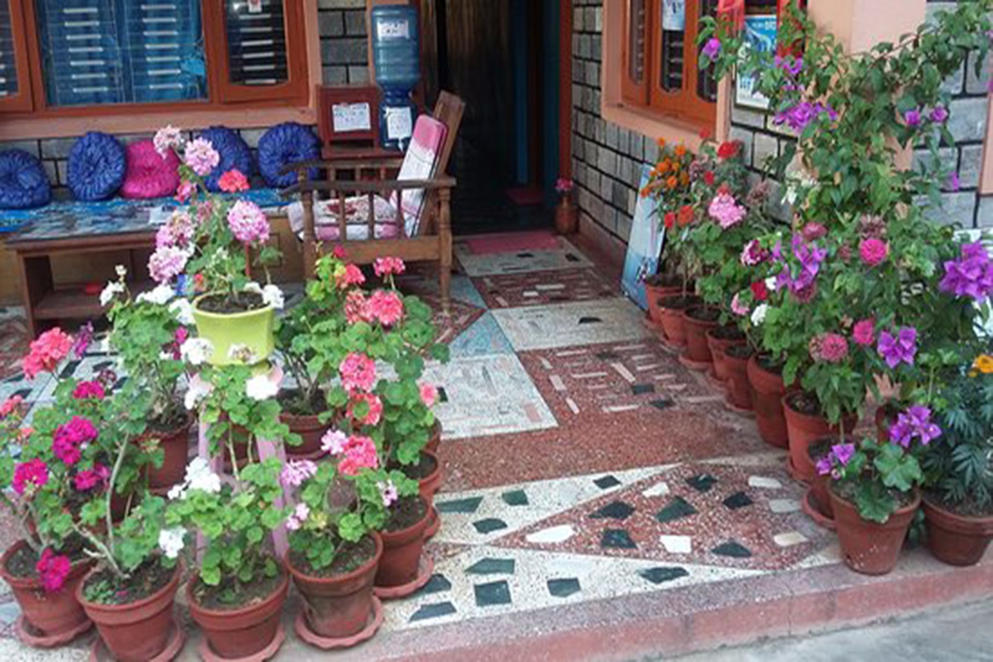 Galaxy Inn Guest House โพคารา ภายนอก รูปภาพ